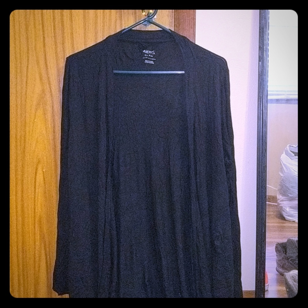 Long black pull over
